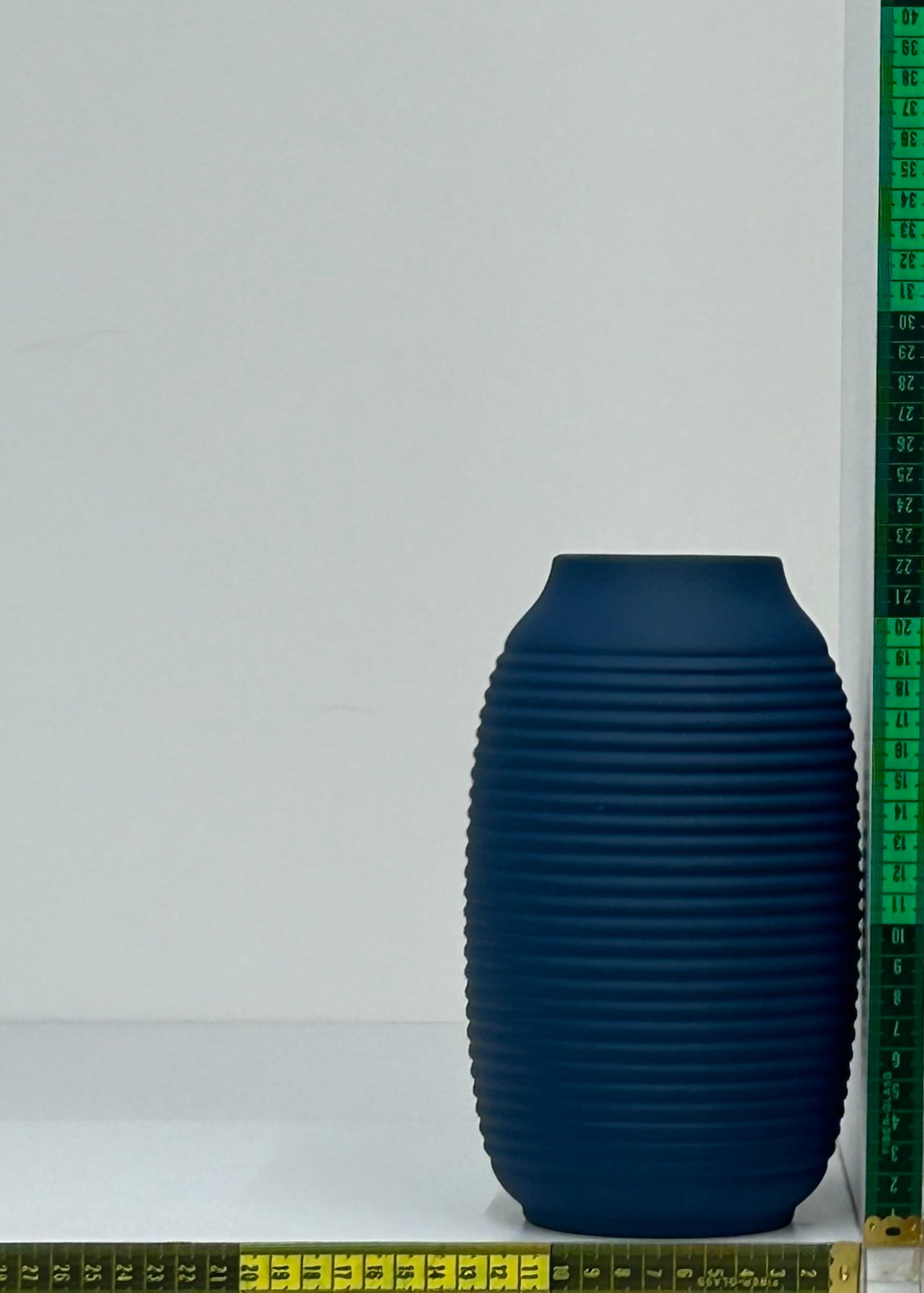 فازة ديكور خزفية بألوان متعددة