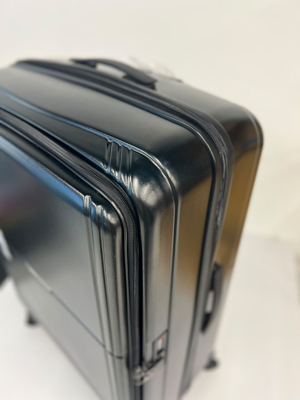 حقيبة سفر ROBO TRIP Premium-اسود
