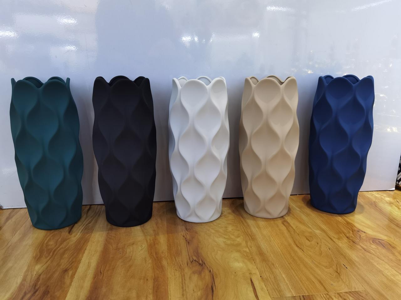 فازة ديكور سيراميك بتصميم ثلاثي الأبعاد عصري – متوفرة بعدة ألوان